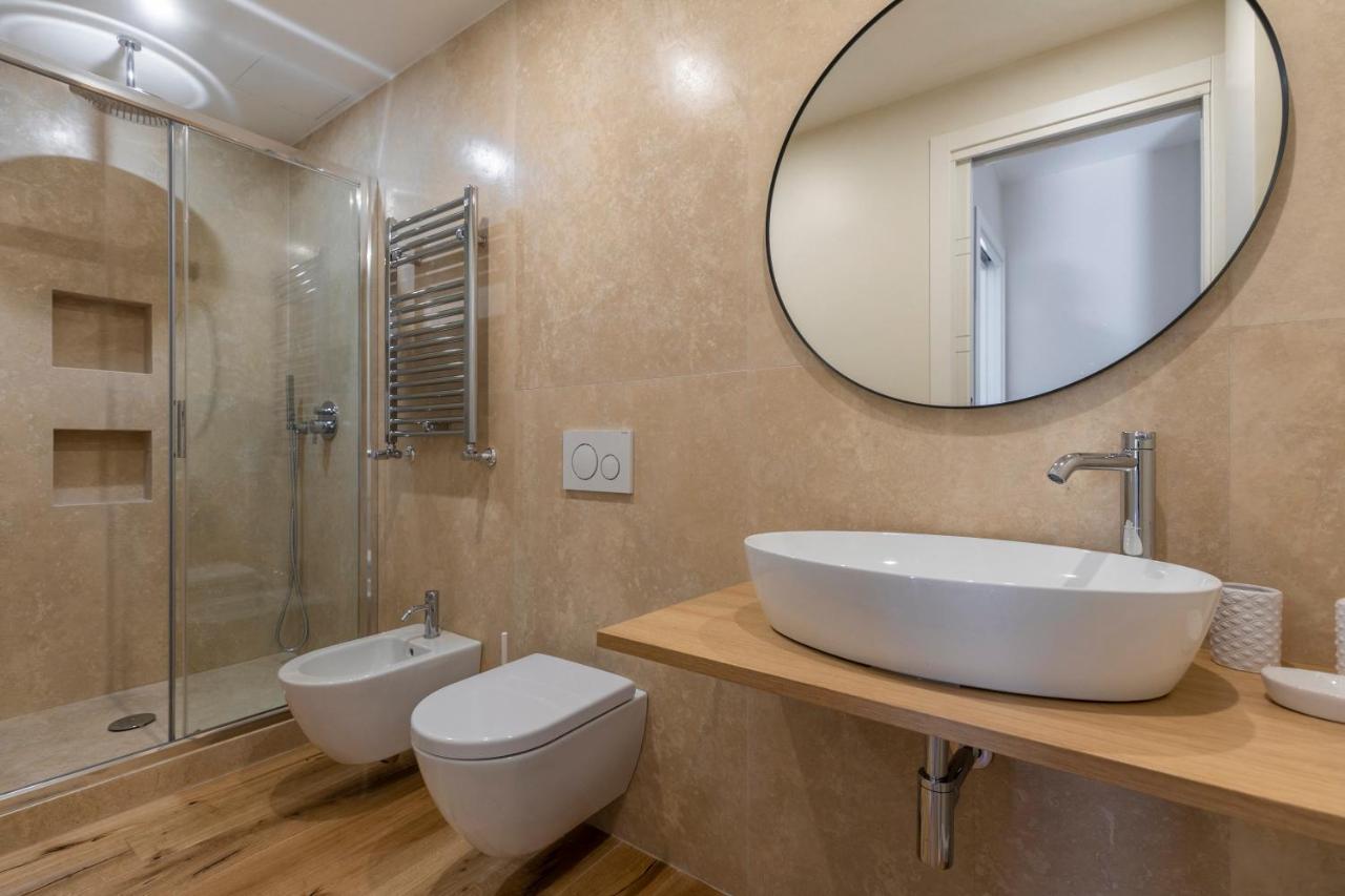 La Dolce Vita - Sunny Penthouse Trastevere Station 100Sqm โรม ภายนอก รูปภาพ