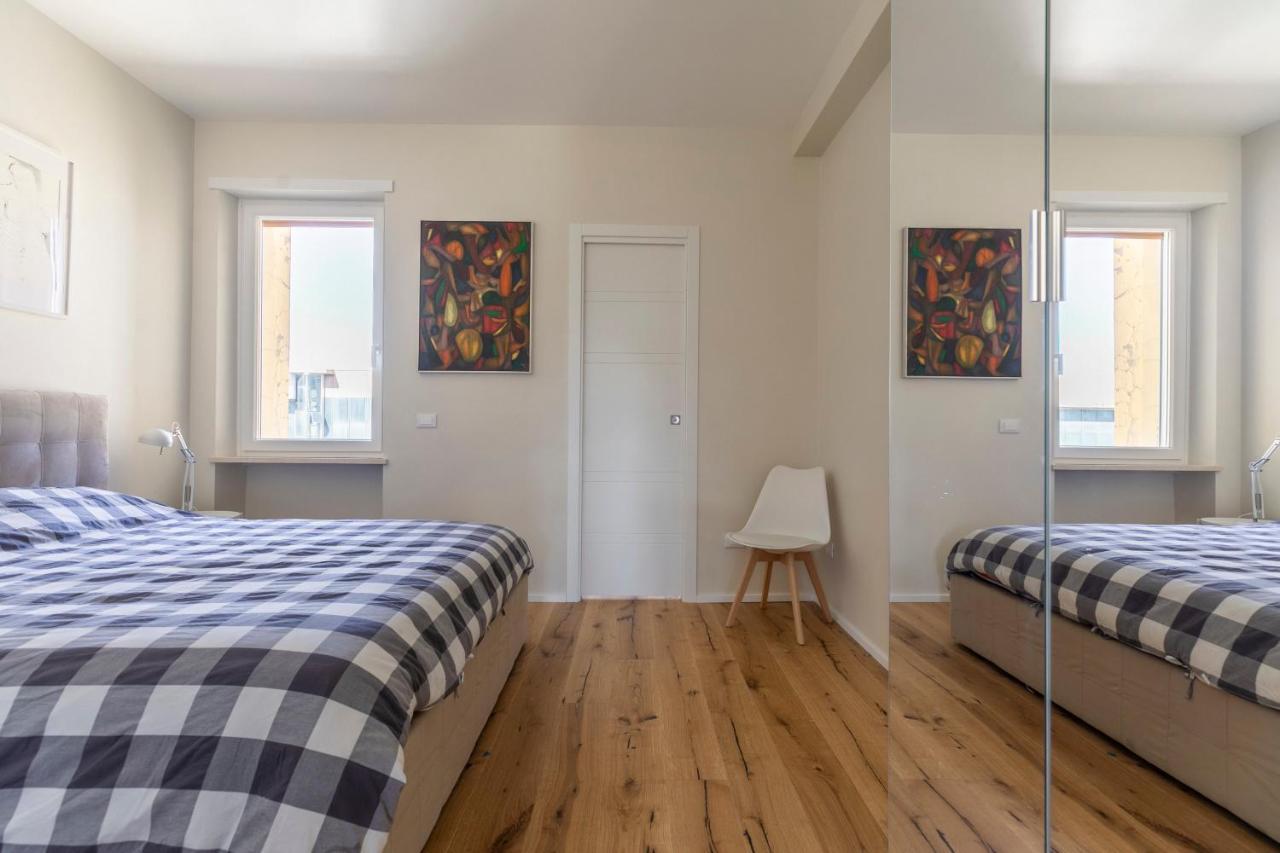 La Dolce Vita - Sunny Penthouse Trastevere Station 100Sqm โรม ภายนอก รูปภาพ