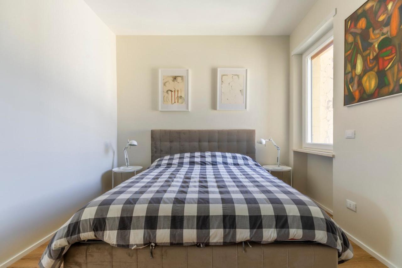 La Dolce Vita - Sunny Penthouse Trastevere Station 100Sqm โรม ภายนอก รูปภาพ